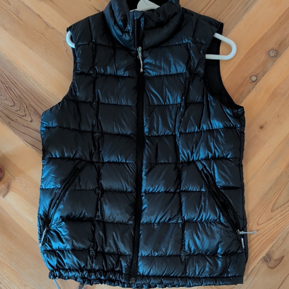 REI Quilted Black Vest